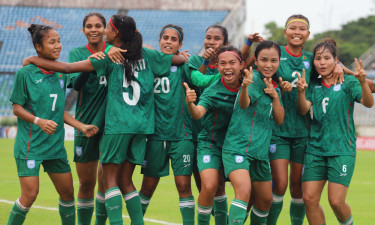 নারী ফুটবল দল পাচ্ছে ৫০ লাখ টাকা পুরস্কার