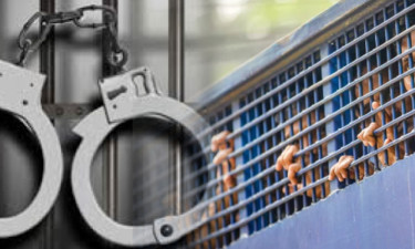 রাজধানীতে সাবেক মেয়রসহ নিষিদ্ধ আ.লীগের পাঁচ নেতাকর্মী গ্রেপ্তার