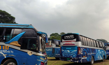 জাবি শিক্ষার্থীকে মারধরের ঘটনায় সেলফী পরিবহনের ৭ বাস আটক