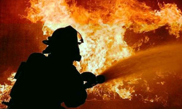 মোহাম্মদপুরে ভবনে আগুন