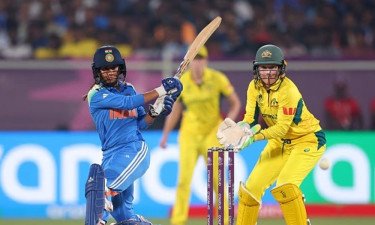 রানের পাহাড় টপকে ফাইনালে ভারত