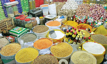 চাপের মুখে দেশের অর্থনীতি