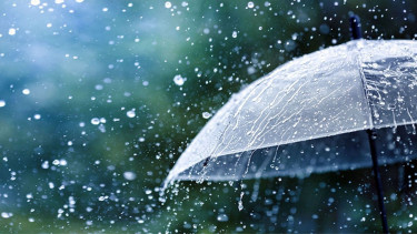 ঢাকায় হালকা বৃষ্টির আভাস, কমতে পারে তাপমাত্রা