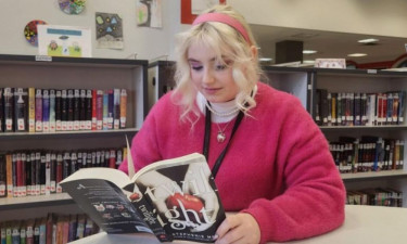 বিশ্বে সবচেয়ে বেশি বই পড়ে মার্কিনরা, তালিকার তলানিতে বাংলাদেশ