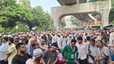 ইবতেদায়ি শিক্ষকদের যমুনা অভিমুখে লংমার্চের ঘোষণা