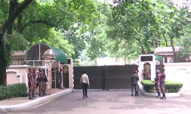 সরকারের উপদেষ্টা পরিষদের জরুরি বৈঠক দুপুরে