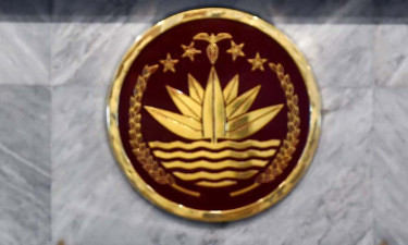 অন্তর্বর্তী সরকারের সংবাদ সম্মেলন শুরু