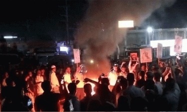 চট্টগ্রামে মনোনয়নবঞ্চিত আসলাম চৌধুরী, সমর্থকদের মহাসড়ক অবরোধ