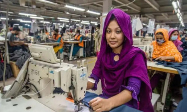 পোশাক খাতে সংকট বাড়ছেই