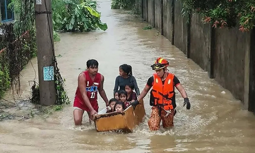 ঘূর্ণিঝড় ‘টিনো’র আঘাতে লণ্ডভণ্ড ফিলিপাইন, নিহত ৬৩