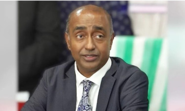 পদত্যাগ করে নির্বাচন করার ঘোষণা দিলেন অ্যাটর্নি জেনারেল