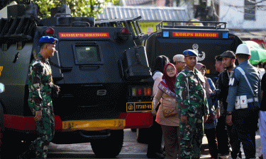 ইন্দোনেশিয়ায় জুমার নামাজে ভয়াবহ বিস্ফোরণ, আহত অন্তত ৫৫