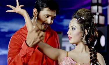 প্রেক্ষাগৃহে মুক্তি পেল ‘মন যে বোঝে না’