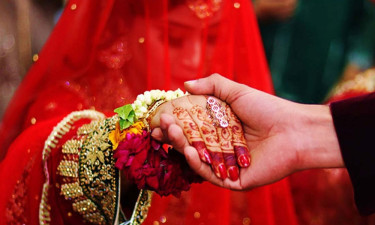 ছেলেরা যে কারণে দেরিতে বিয়ে করতে চায়