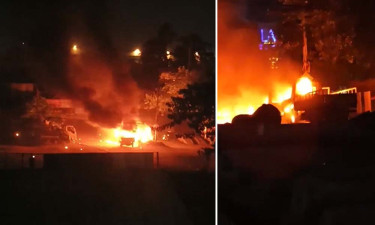 মোহাম্মদপুরে গ্যারেজে অগ্নিকাণ্ড, পুড়ল তিনটি গাড়ি