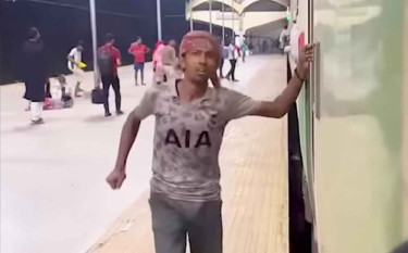 টাকা মেরে পালালো যাত্রী, ভিডিও ভাইরাল