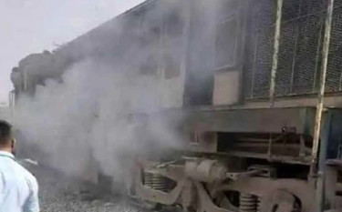 দুই ঘণ্টা পর ময়মনসিংহ-নেত্রকোনা ট্রেন চলাচল শুরু