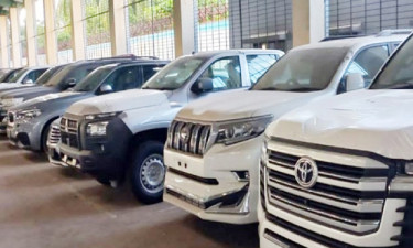 শুল্কমুক্ত সুবিধায় আমদানিকৃত ৩১ গাড়ি যাচ্ছে যানবাহন অধিদপ্তরে