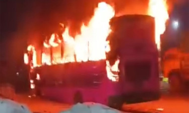 গাজীপুরে দুর্বৃত্তের আগুনে পুড়ল ৩ বাস