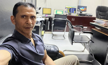 দেশ ছেড়েছেন সোহেল তাজ