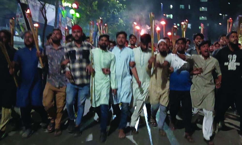 নারায়ণগঞ্জে এনসিপির মিছিলে ‘জয় বাংলা’ স্লোগান, মুহূর্তে উত্তেজনা