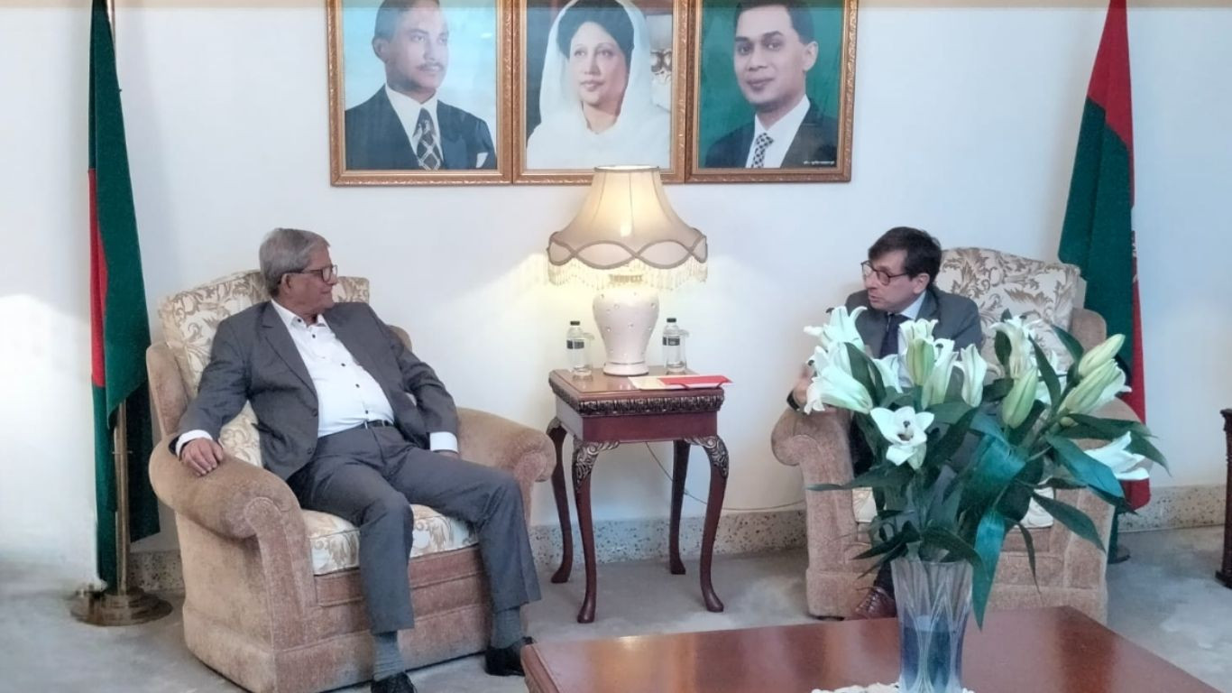 মির্জা ফখরুলের সঙ্গে ফ্রান্সের রাষ্ট্রদূতের সাক্ষাৎ