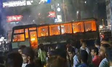 ককটেল-অগ্নিসংযোগে থমথমে রাজধানী