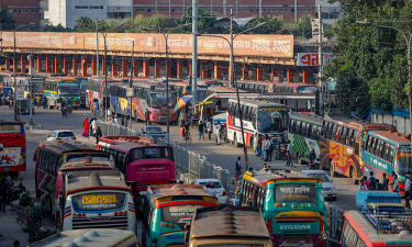 রাজধানী থেকে সীমিত পরিসরে ছাড়ছে দূরপাল্লার বাস