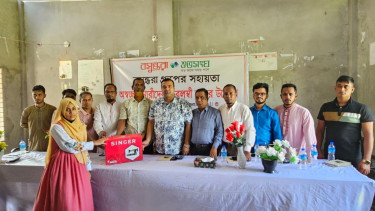 মনপুরায় অসচ্ছল নারীরা পেলেন বসুন্ধরা শুভসংঘের সেলাই মেশিন