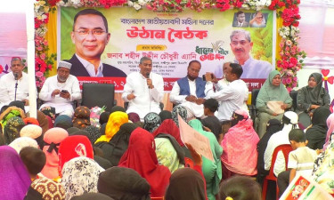 হাসিনা টাকার বস্তা নিয়ে তার আত্মীয়স্বজনকে ভাগিয়ে দিয়েছে: এ্যানি