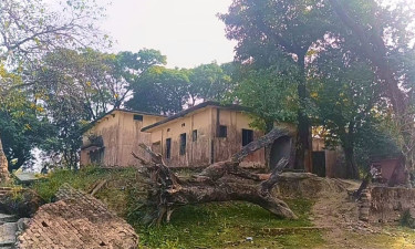 ইউনিয়ন পর্যায়ের খাদ্য গুদামগুলো এখন জুয়া-মাদকের ঠিকানা