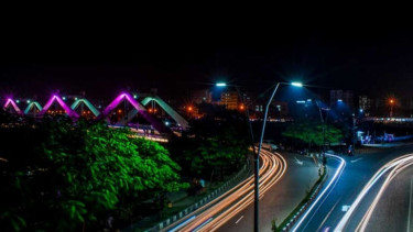 হাতিরঝিলে ককটেল বিস্ফোরণ, মোটরসাইকেলে আগুন