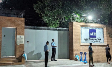এডিবি ভবনের সামনে ককটেল বিস্ফোরণ