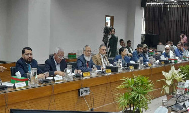 নির্বাচনী দায়িত্বে নিয়োজিত প্রায় ১০ লাখ সরকারি কর্মকর্তারাও ভোট দিতে পারবেন: সিইসি