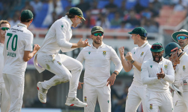 ১২৪ রান টপকাতে গিয়ে ৩০ রানে হারলো ভারত