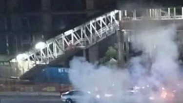 কারওয়ান বাজারে ককটেল বিস্ফোরণ